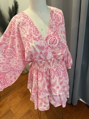 entro Pink Paisley V-Neck Tiered Mini Dress